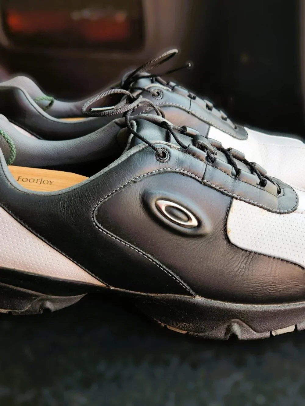 Men's Leather Oakley Golf Shoes Black and White Size 13